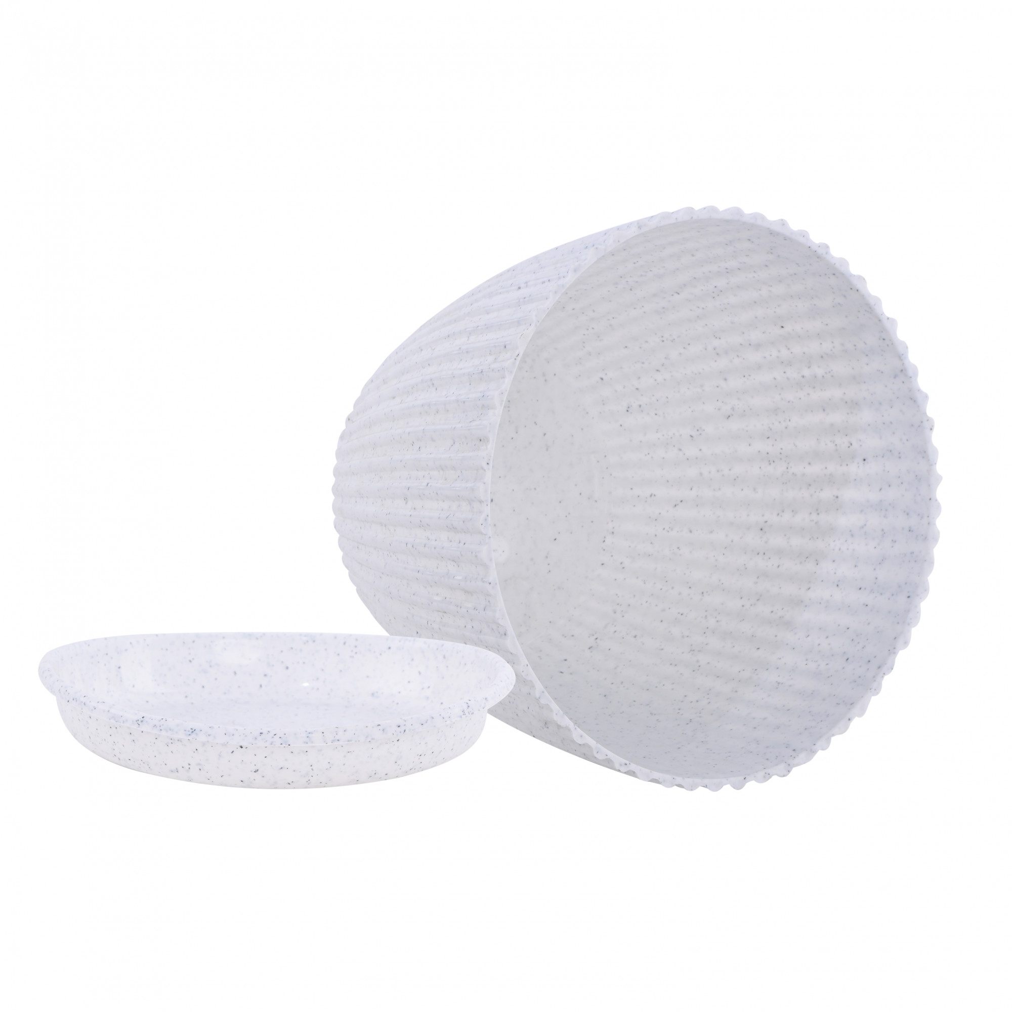 PLASTIC PLATES